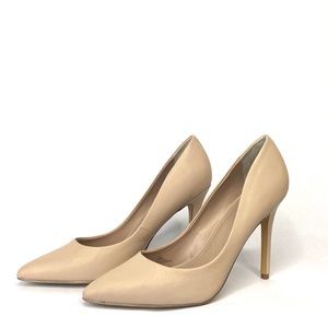 Charles by Charles David Maxx Pointed Toe Pump